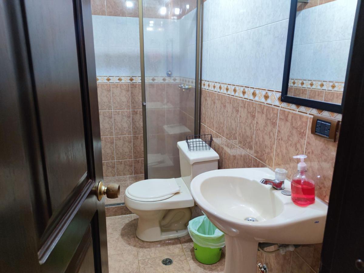 Habitación Doble con baño compartido - 2 camas